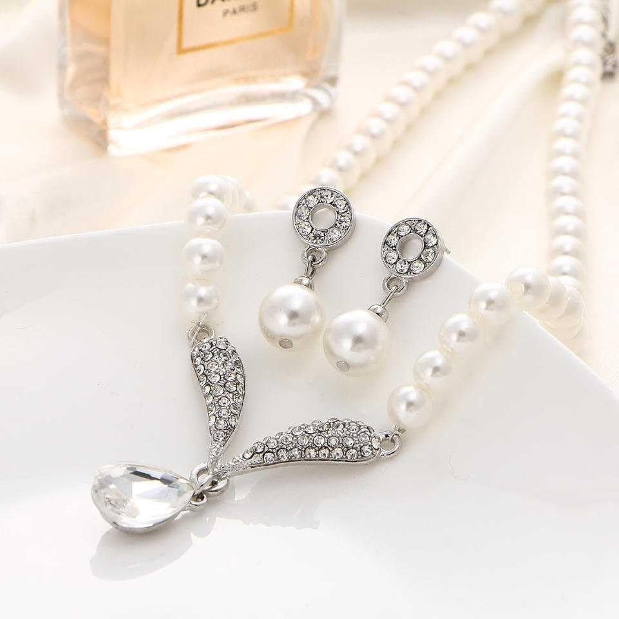 Bling Queen Faux Pearl Necklace & Earring Set(Silver)